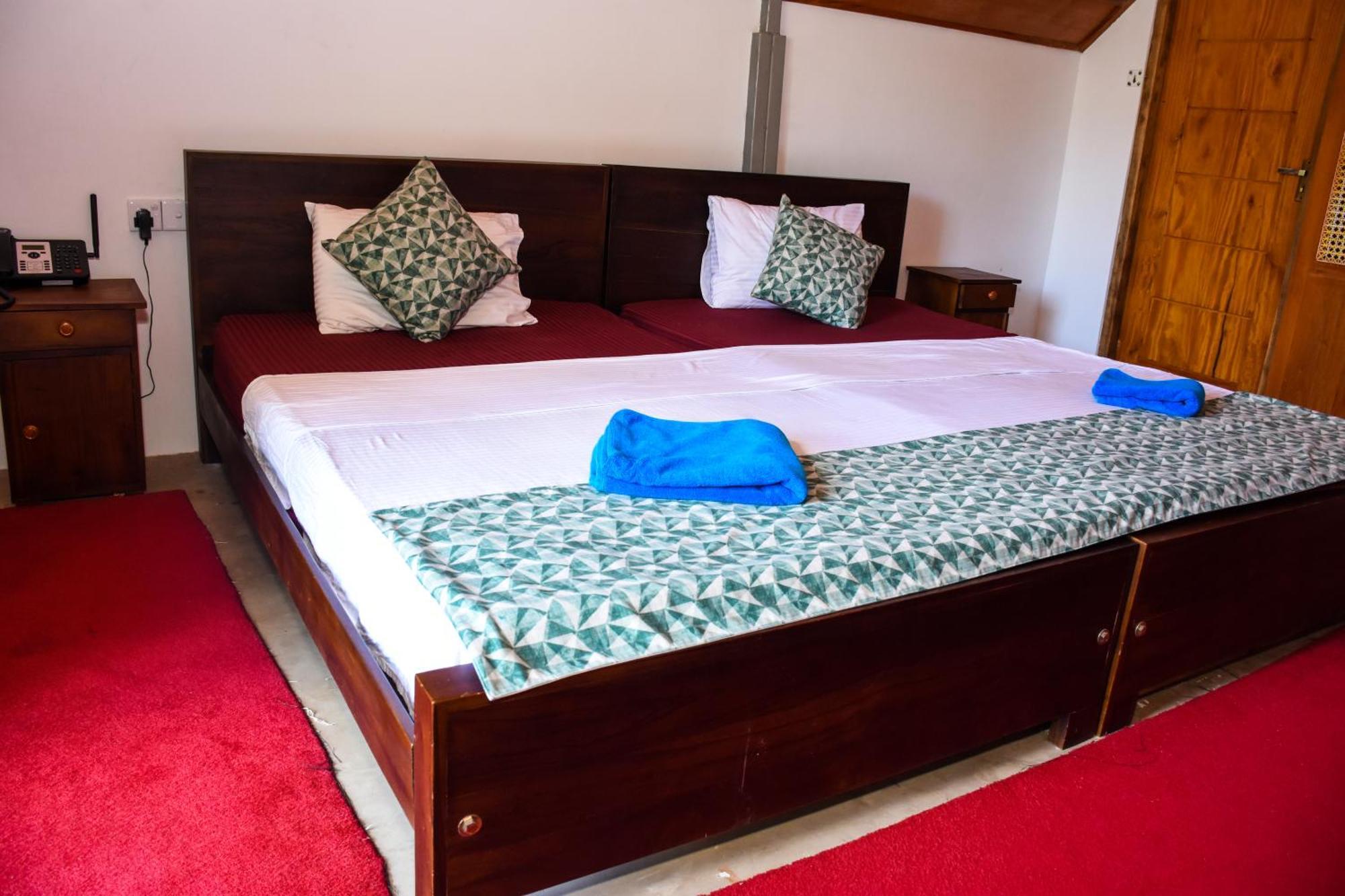 Steps Garden Resort Negombo Esterno foto