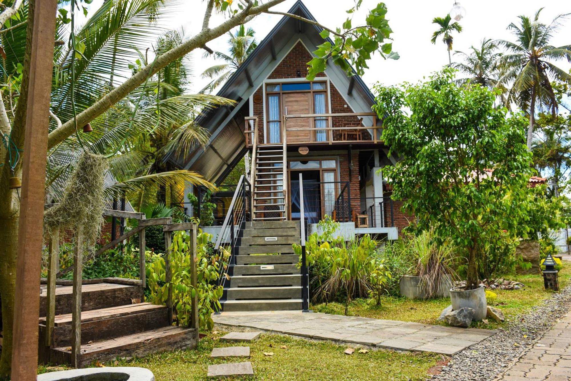 Steps Garden Resort Negombo Esterno foto