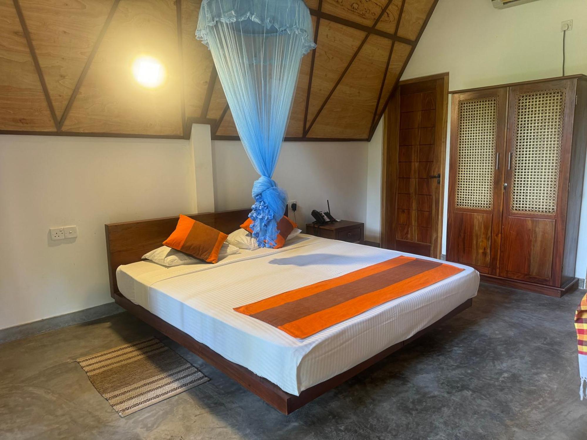 Steps Garden Resort Negombo Esterno foto