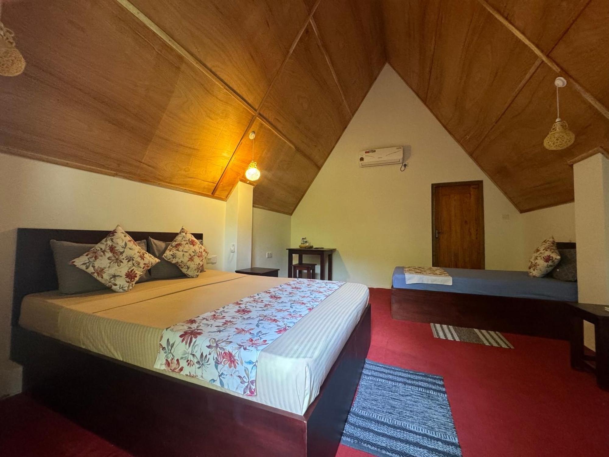 Steps Garden Resort Negombo Esterno foto