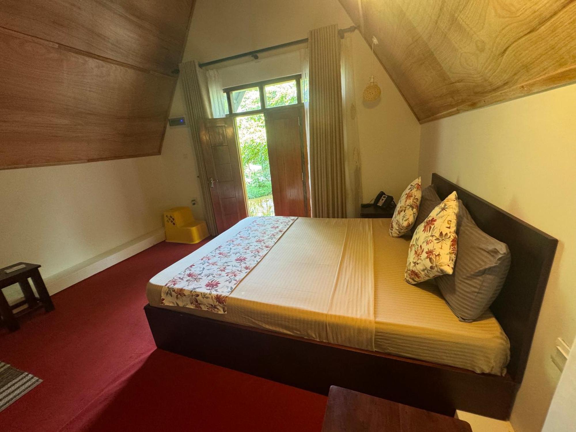 Steps Garden Resort Negombo Esterno foto