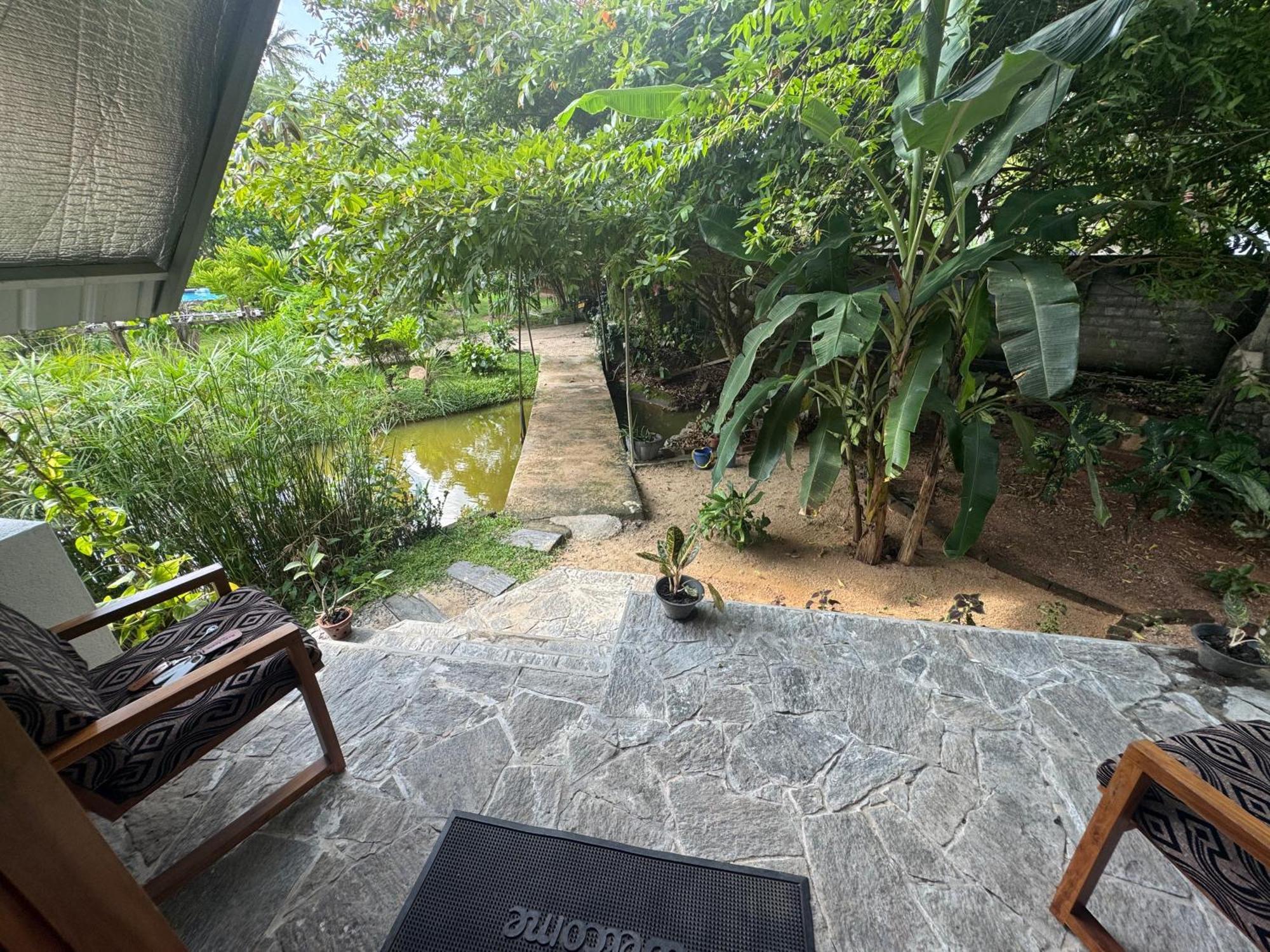 Steps Garden Resort Negombo Esterno foto